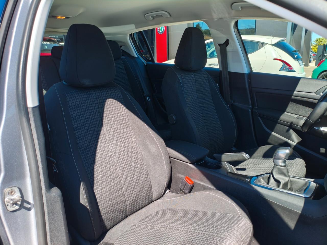 Peugeot 308 BlueHDi 100 S&S Active