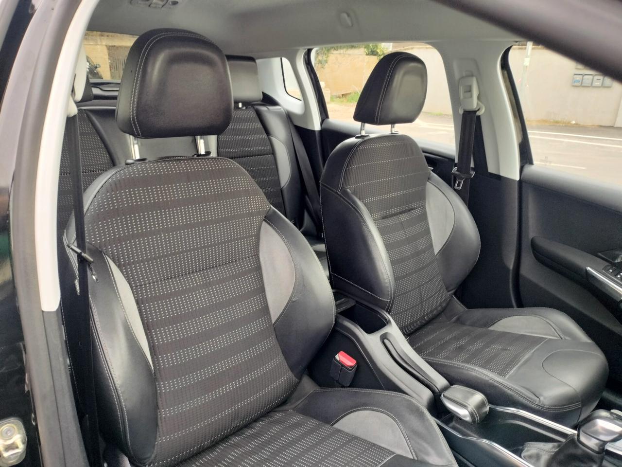 Peugeot 2008 1.6 e-HDi 92 CV Stop&Start Allure