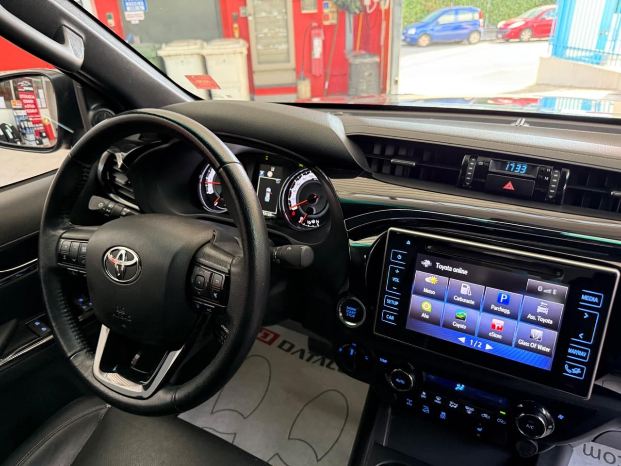 Toyota Hilux 2.4 D-4D A/T 4WD 4 porte Double Cab Lounge