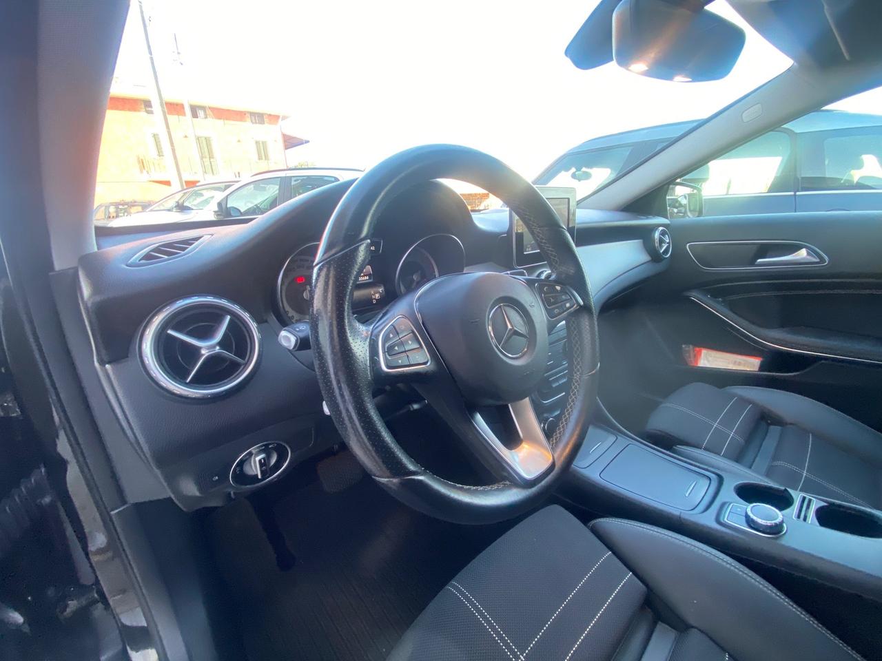 Mercedes-benz GLA 180 GLA 180 d Automatic Sport 109cv