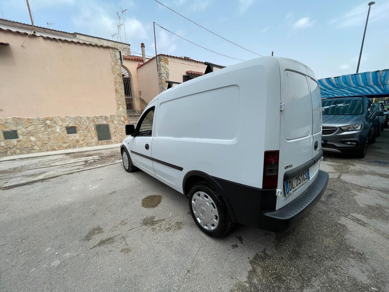 Opel Combo 1.7 CDTI 101CV 3p. Van