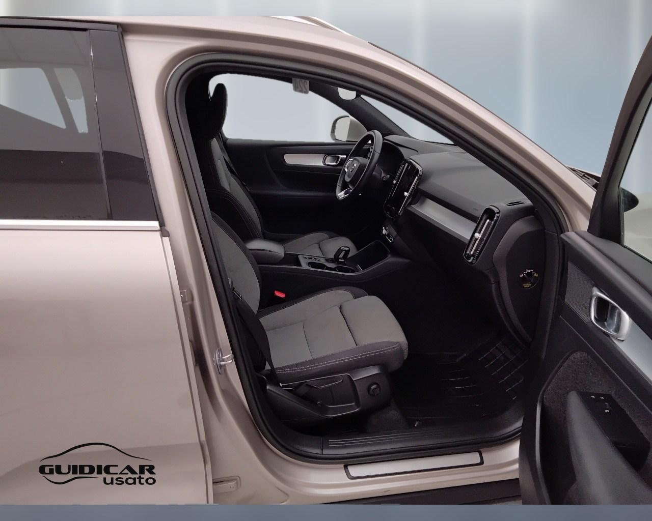 VOLVO XC40 2023 - XC40 1.5 t5 recharge phev Core auto