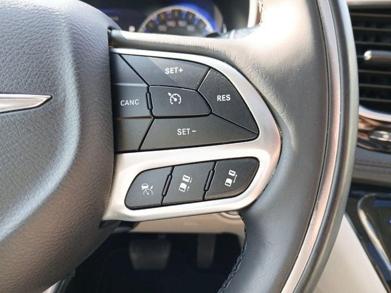 Chrysler Pacifica 3.6L V6 Limited 7 posti