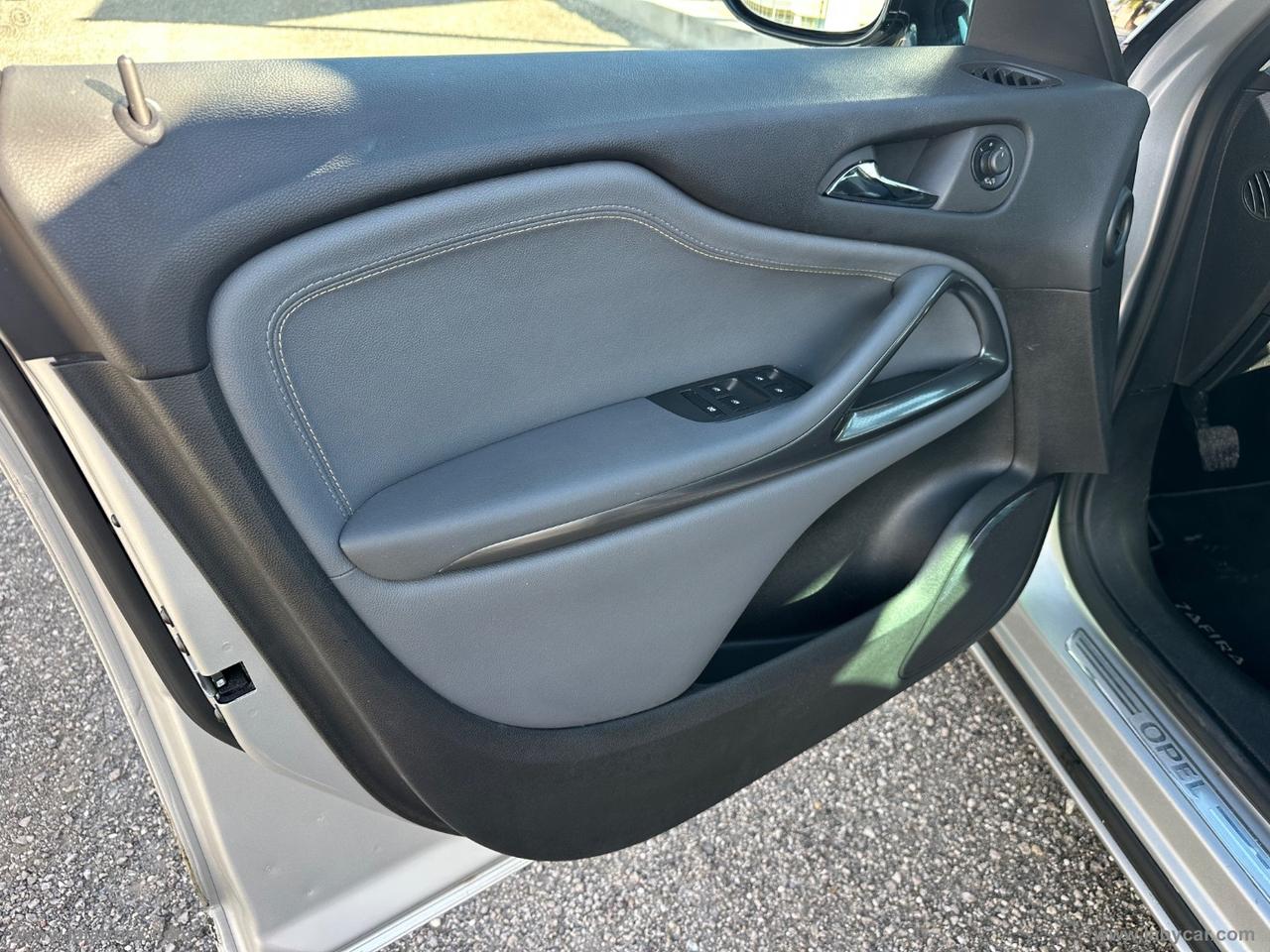 OPEL Zafira Tourer 1.6 T EcoM 150 CV OPEL ZAFIRA TOURER