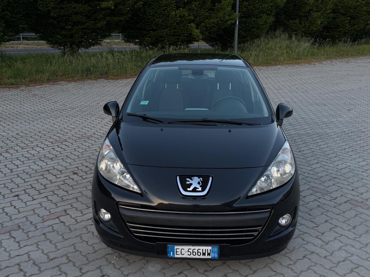 Peugeot 207 1.6 HDi 90CV 5p. 99g