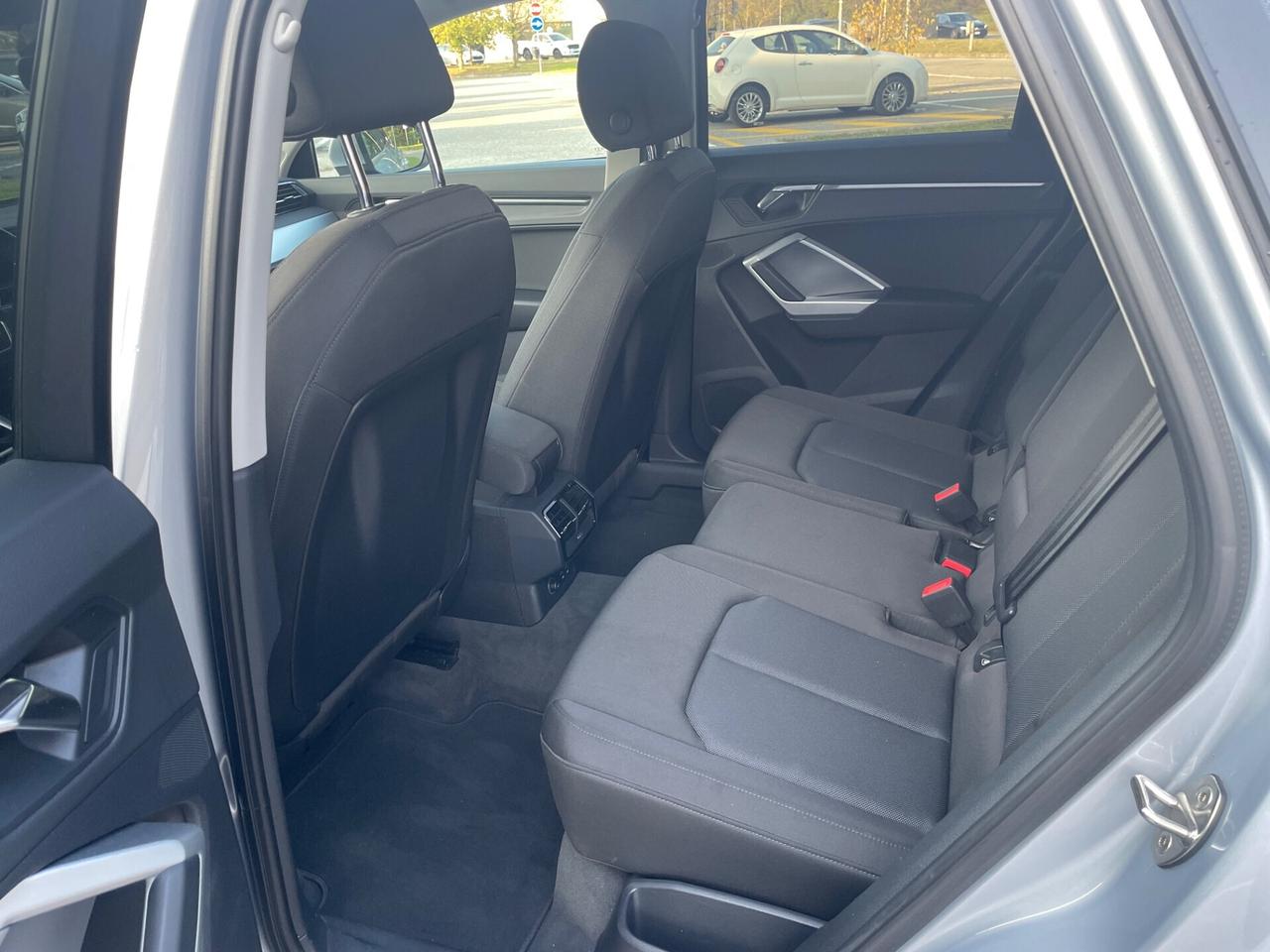 Audi Q3 35 TDI *Automatik*Navi*Cerchi*
