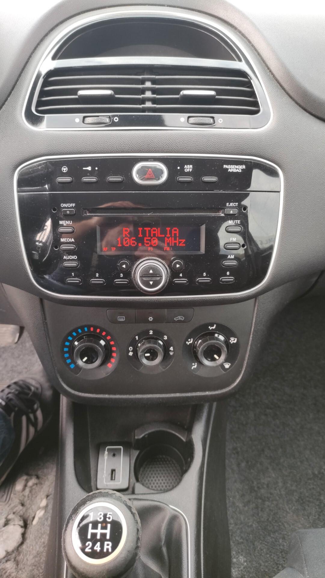 Fiat Punto 1.3 MJT 75 CV 5 porte Lounge NEOPATENTATI - 2015