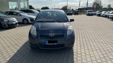 TOYOTA Yaris 1.0 3 porte Sol