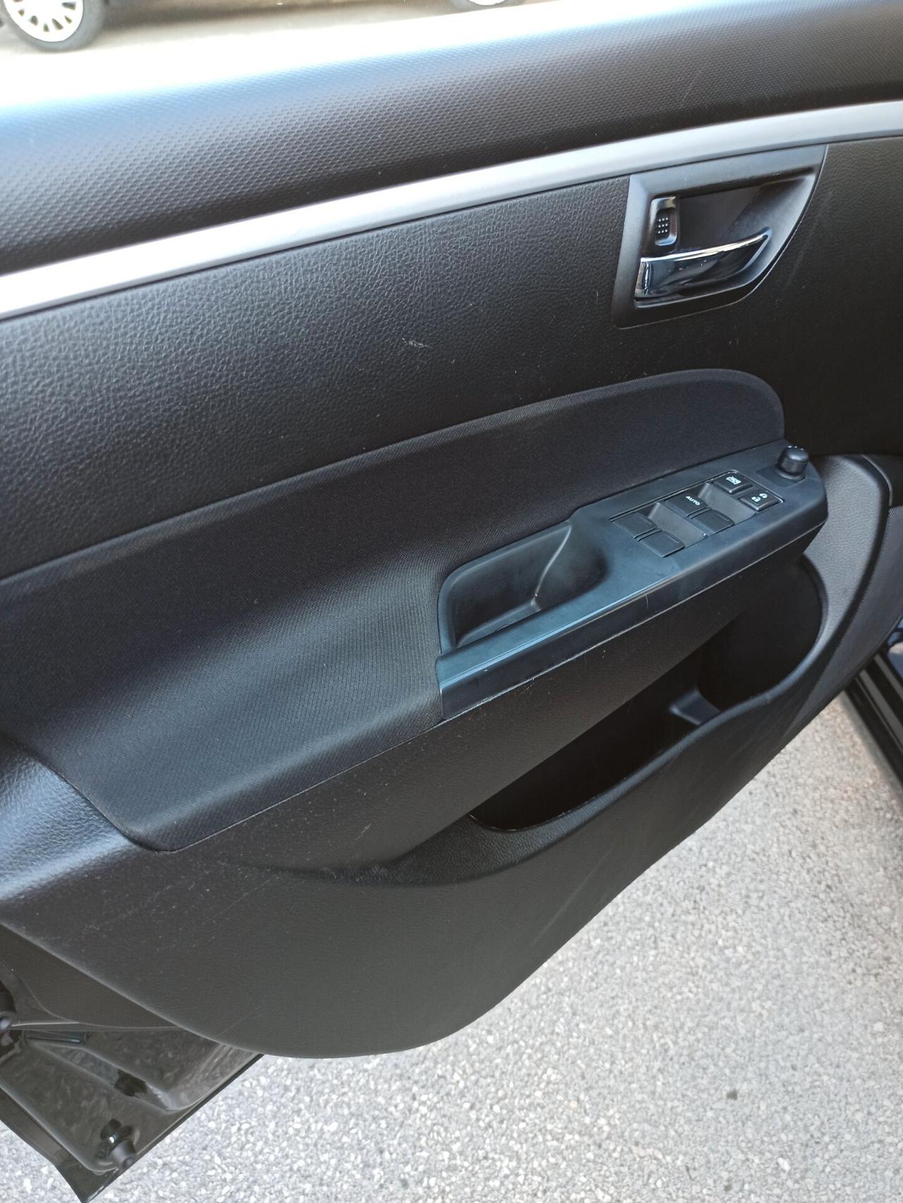 Suzuki Swift 1.2 VVT 5 porte B-Top