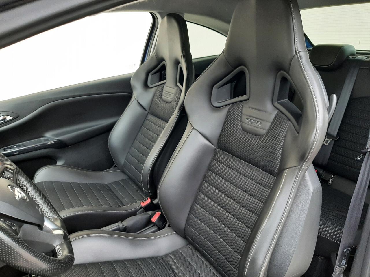 Opel Corsa Coupè 1.6 Turbo 207cv OPC