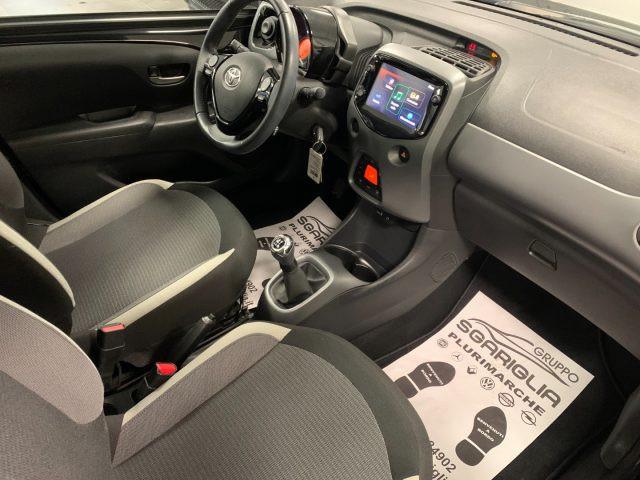 TOYOTA Aygo Connect 1.0 Benzina 5 Porte x-business light