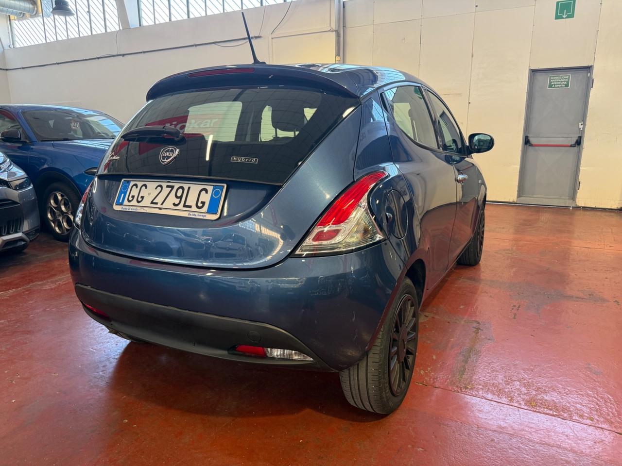 Lancia Ypsilon 1.0 FireFly 5 porte S&S Hybrid Ecochic Silver PREZZO SENZA VINCOLI