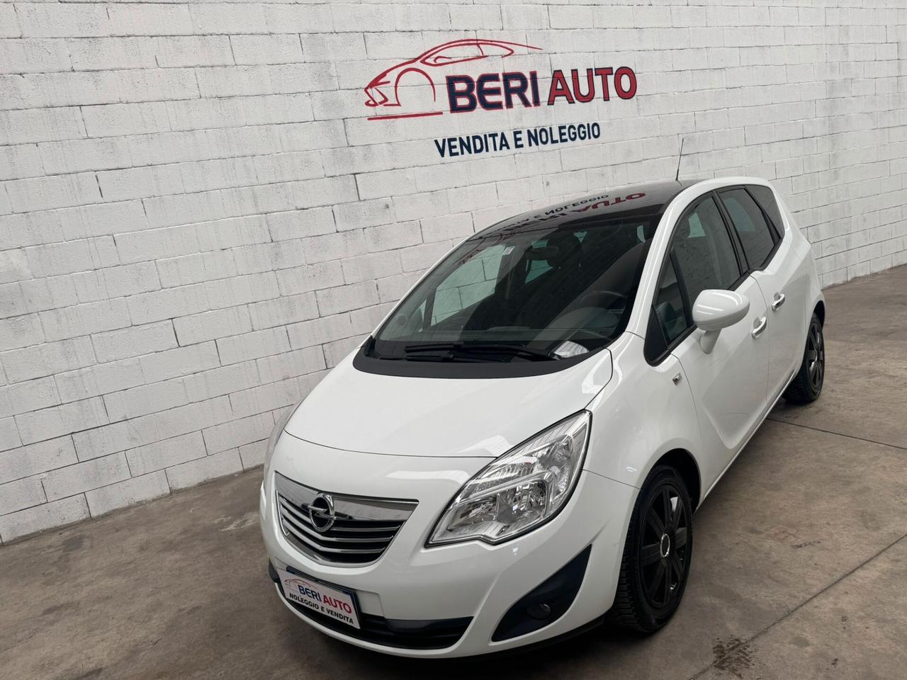 Opel Meriva allestimento bi color