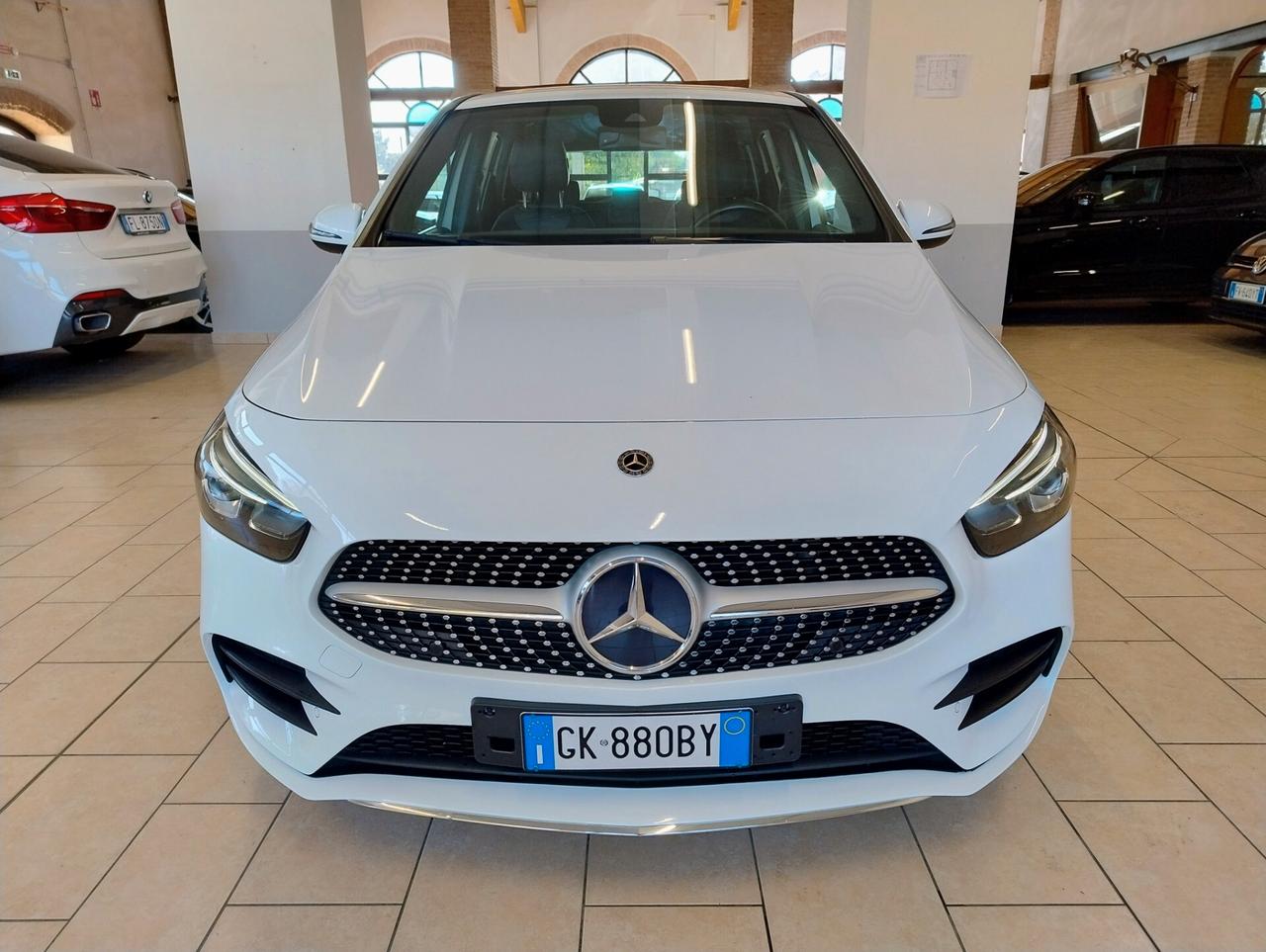 MERCEDES B 180d Premium AMG- 2020