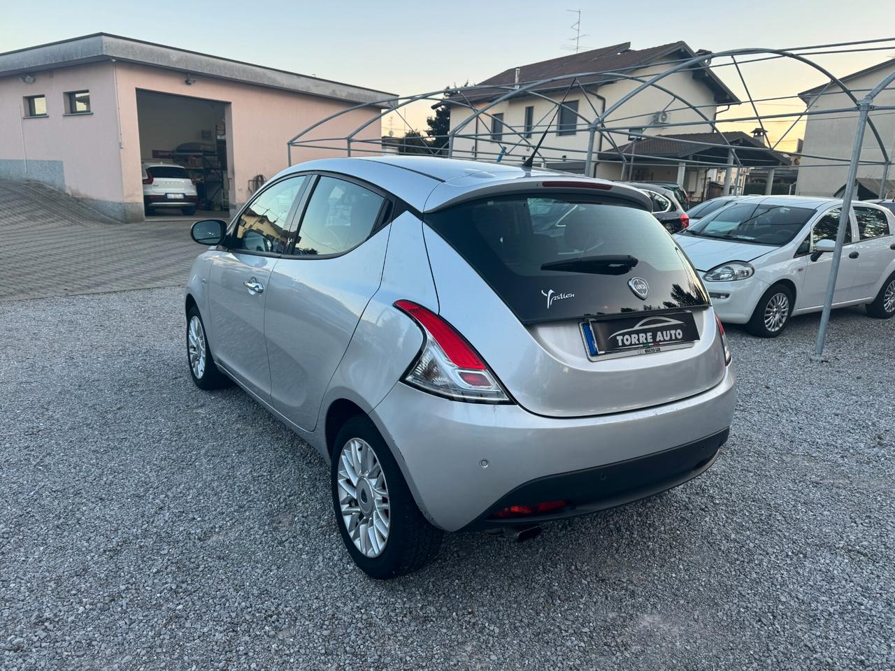 Lancia Ypsilon 1.2 69 CV 5 porte S&S Silver NEOPATENTATI