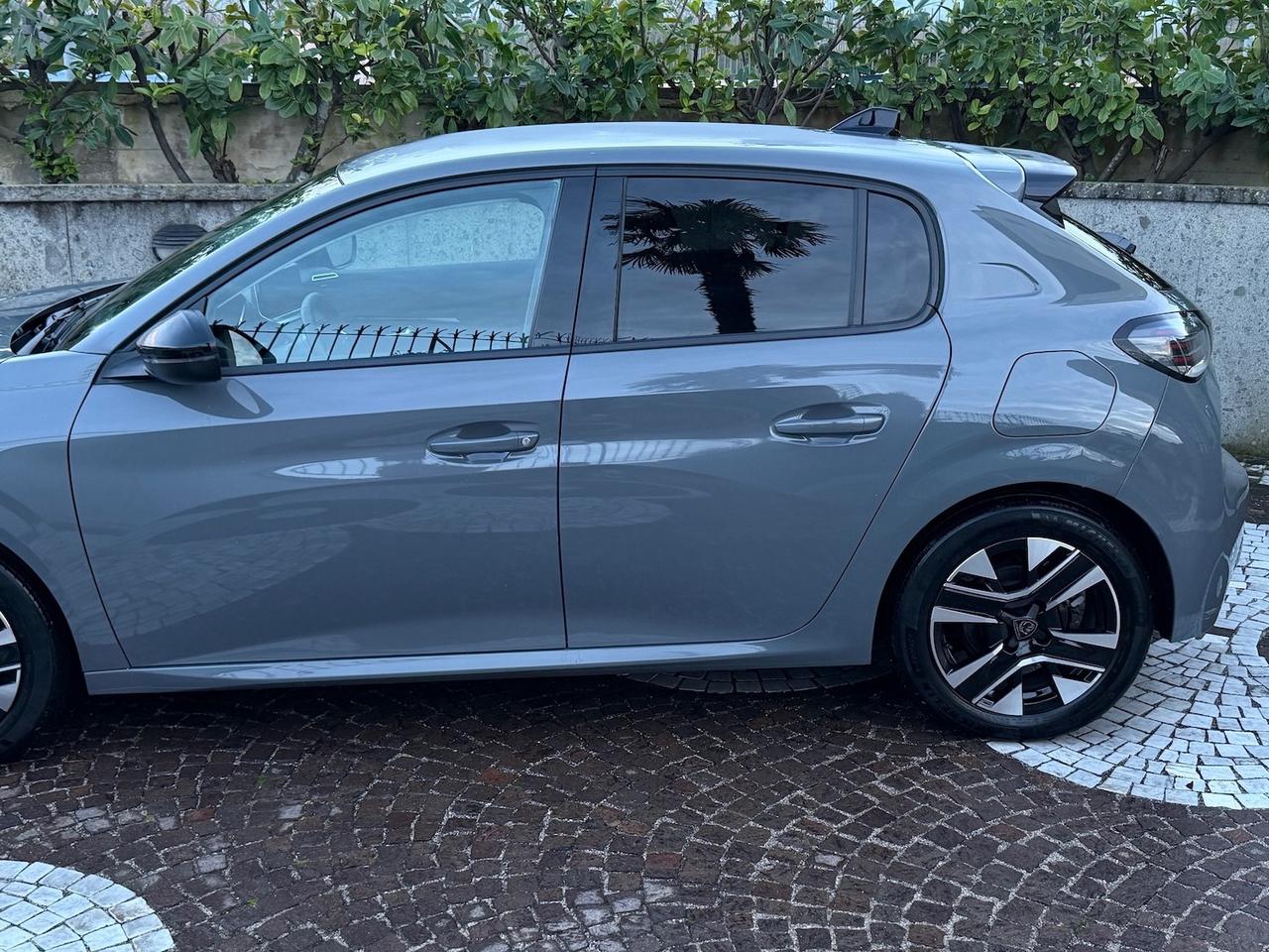 Peugeot 208 PureTech 100 Stop&Start 5 porte Allure