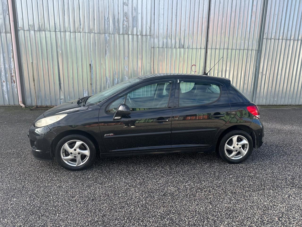Peugeot 207 1.4 8V 75CV 5p. X Line ECO GPL