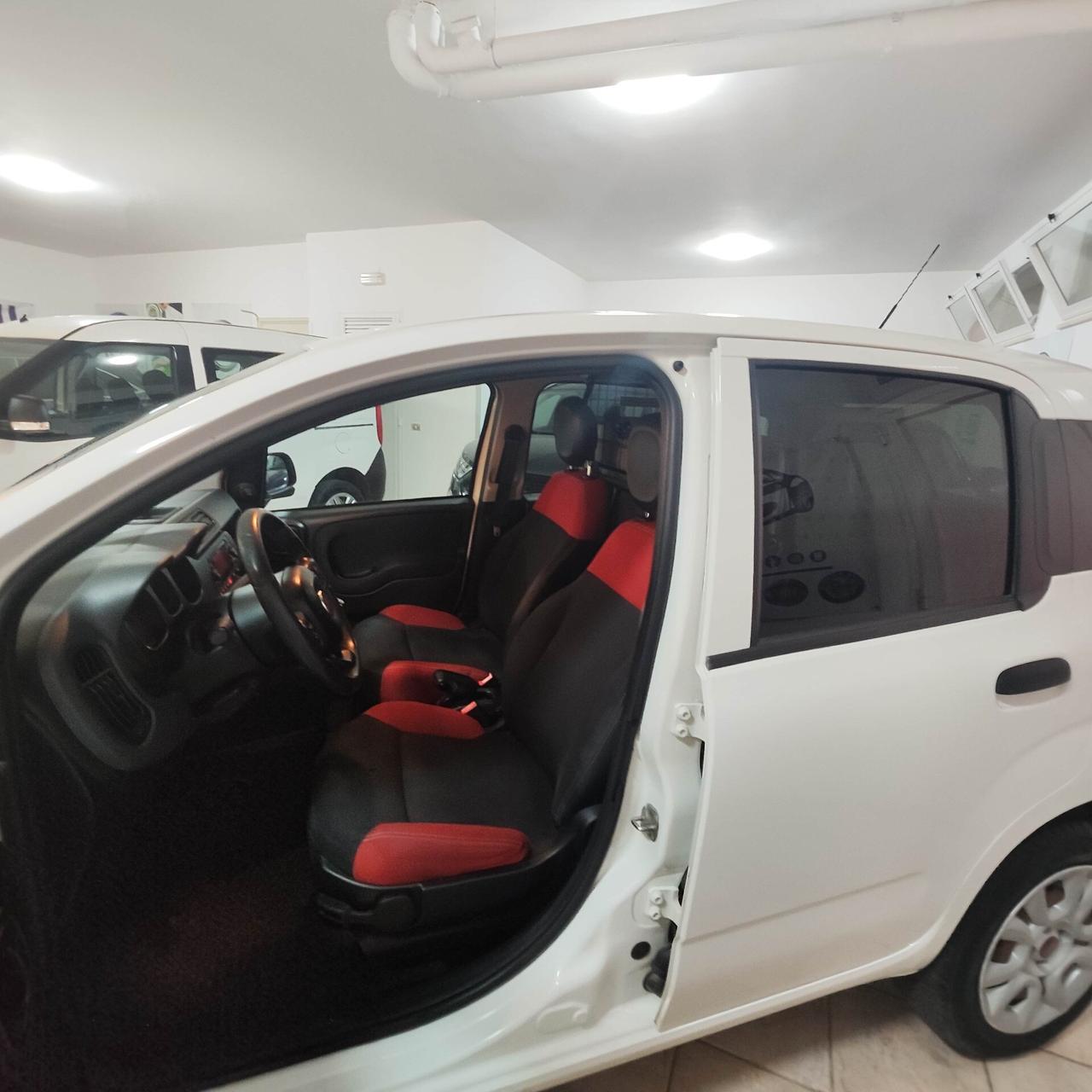 FIAT Panda Van 0.9 TwinAir Metano/Benzina – 2018 – Full Optional – (IVA deducibile)