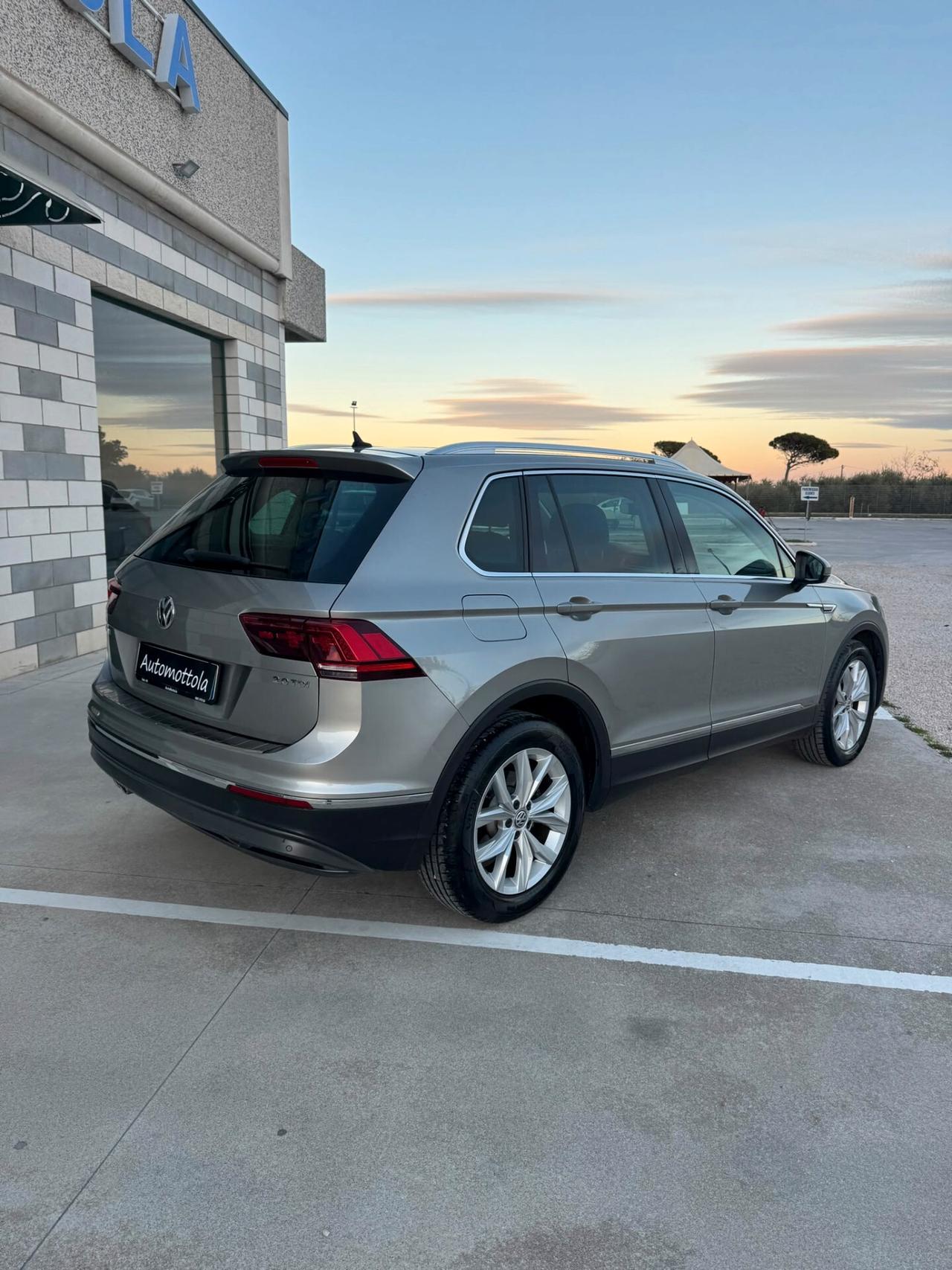 Volkswagen Tiguan 2.0 TDI SCR DSG 4MOTION Executive BMT