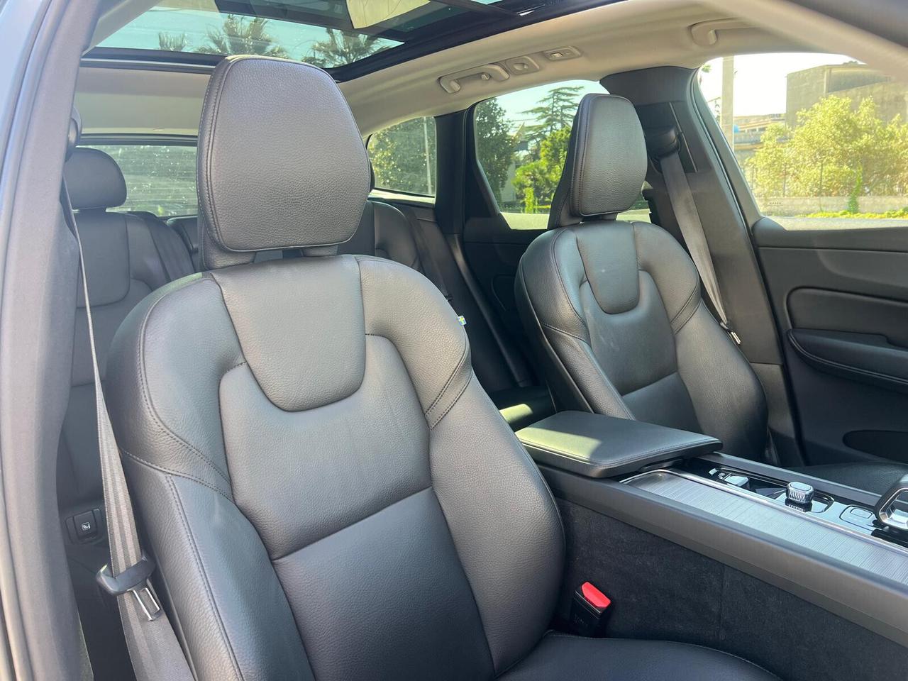 Volvo XC 60 Plus Dark