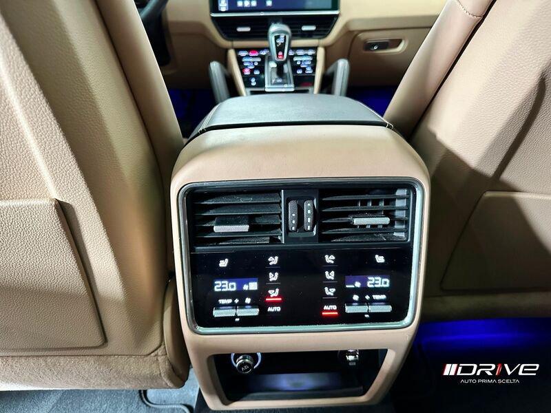 Porsche Cayenne Cayenne 3.0 V6