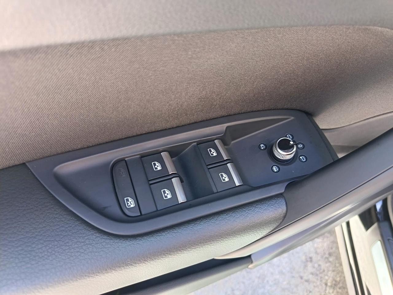 Audi Q5 40 TDI 204 CV quattro S tronic Identity Black