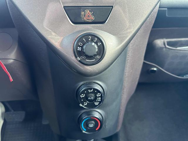 TOYOTA iQ 1.0 VVT-I OK NEOPATENTATI AUTOMATICA 4 POSTI