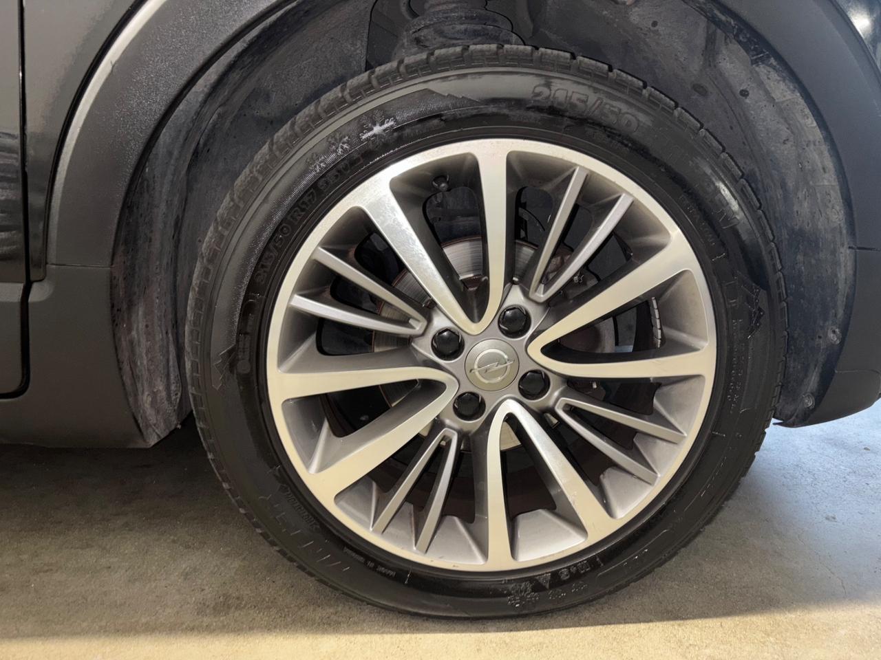 Opel Crossland X 1.6 ULTIMATE EDITION