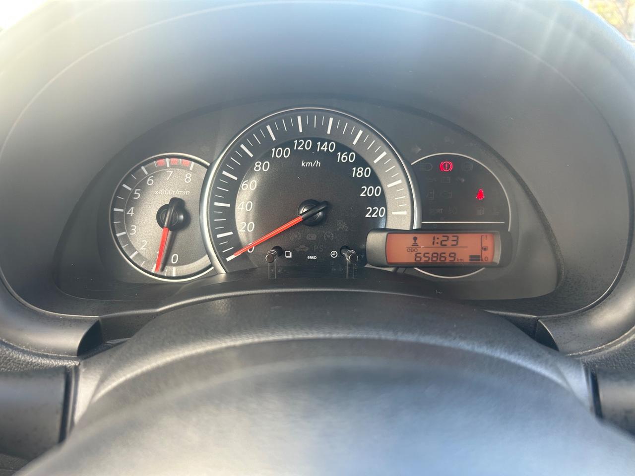 Nissan Micra 1.2 12V 5 porte Visia