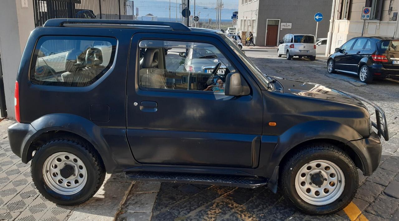 Suzuki Jimny 1.3i 4WD JLX CLIMA