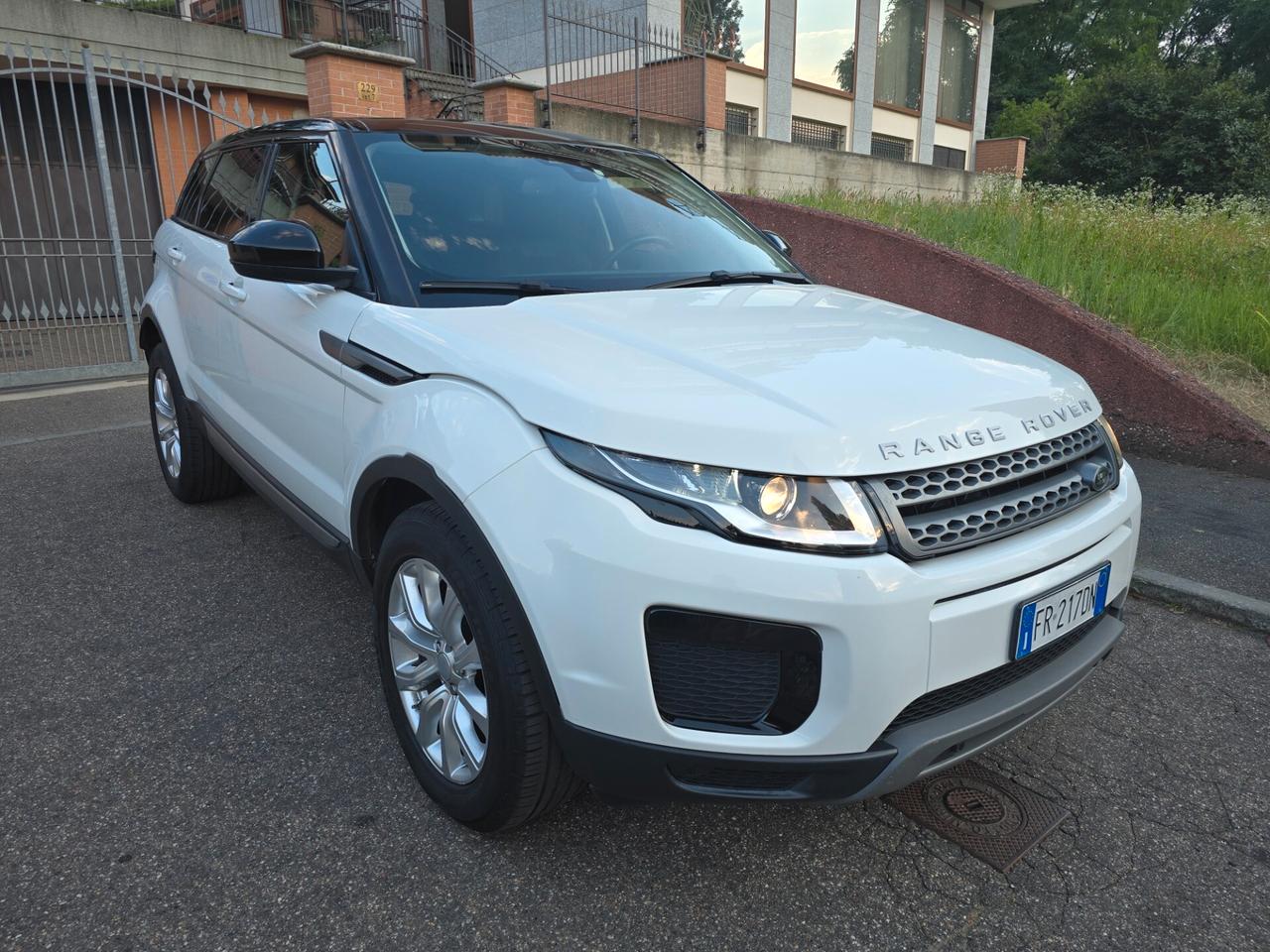 RANGE ROVER Evoque SE Dynamic 4WD 2.0 td4 Auto.