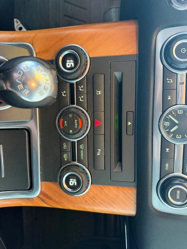 LAND ROVER Range Rover Sport 3.6 TDV8 HSE //NAVI//MONITOR POST//