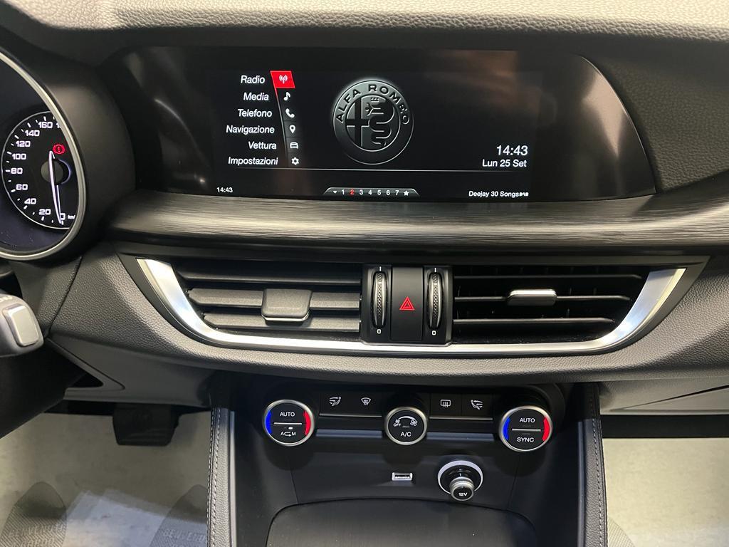 ALFA ROMEO Stelvio 2017 Stelvio 2.2 t Executive Q4 210cv auto