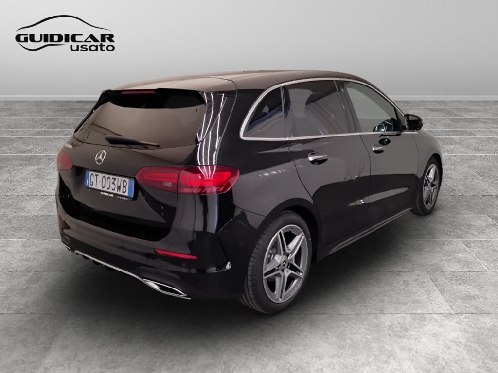Mercedes-Benz Classe B - W247 2023 - B 180 d AMG Line Advanced Plus auto