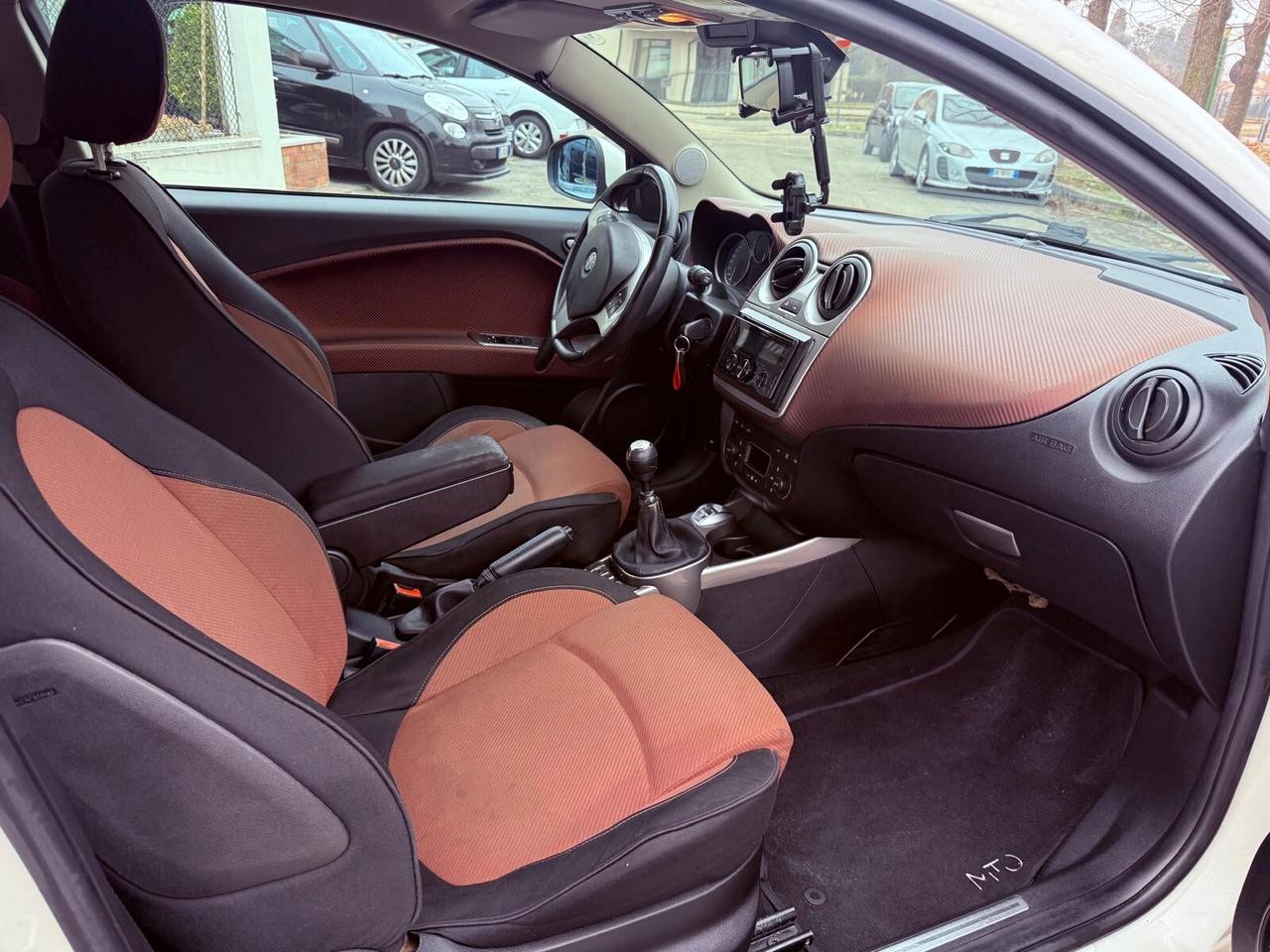 Alfa Romeo MiTo 1.4 105 CV M.air S&S Distinctive Sport Pack