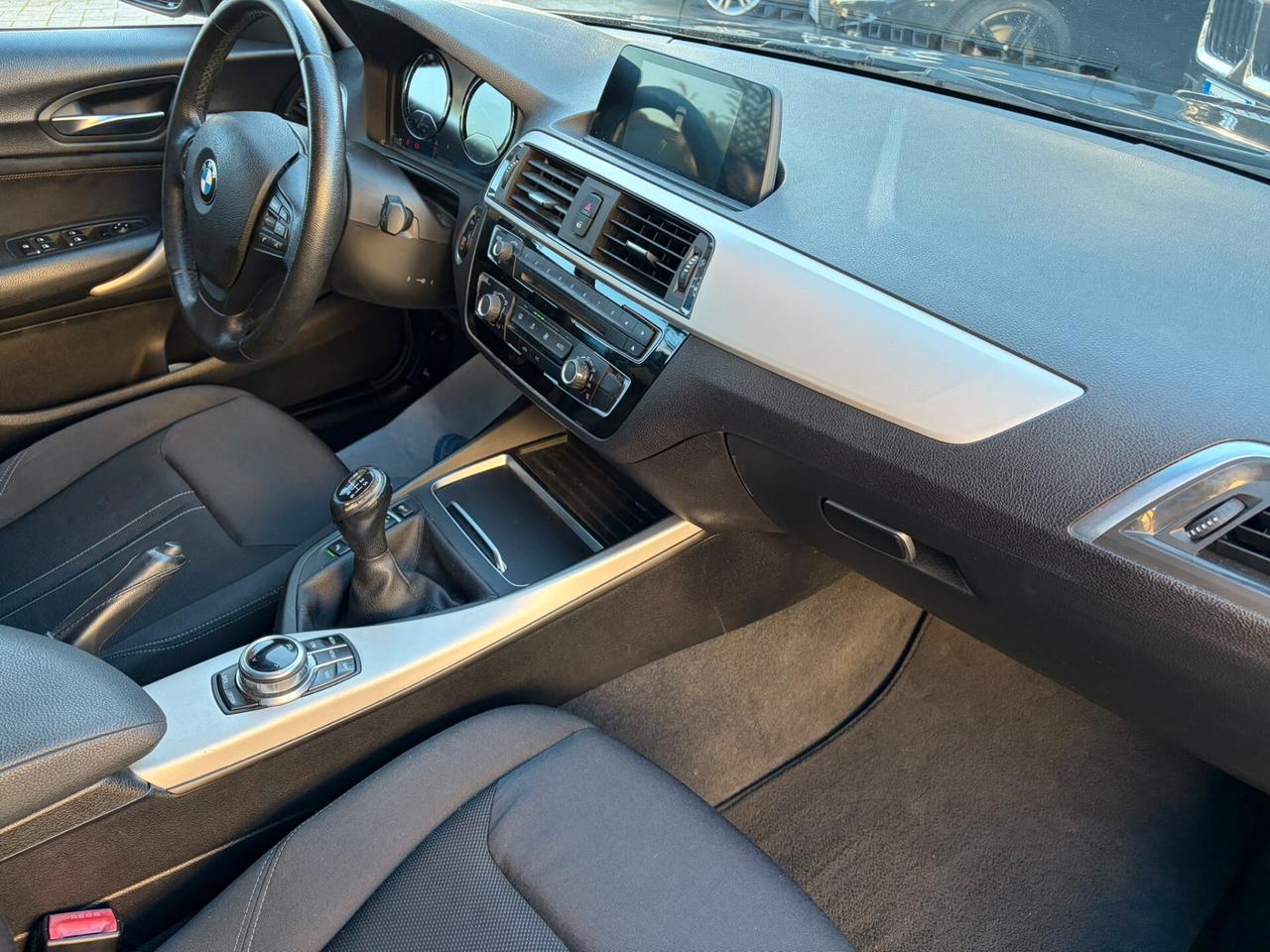 Bmw 116 116d 5p. Efficient Dynamics Urban