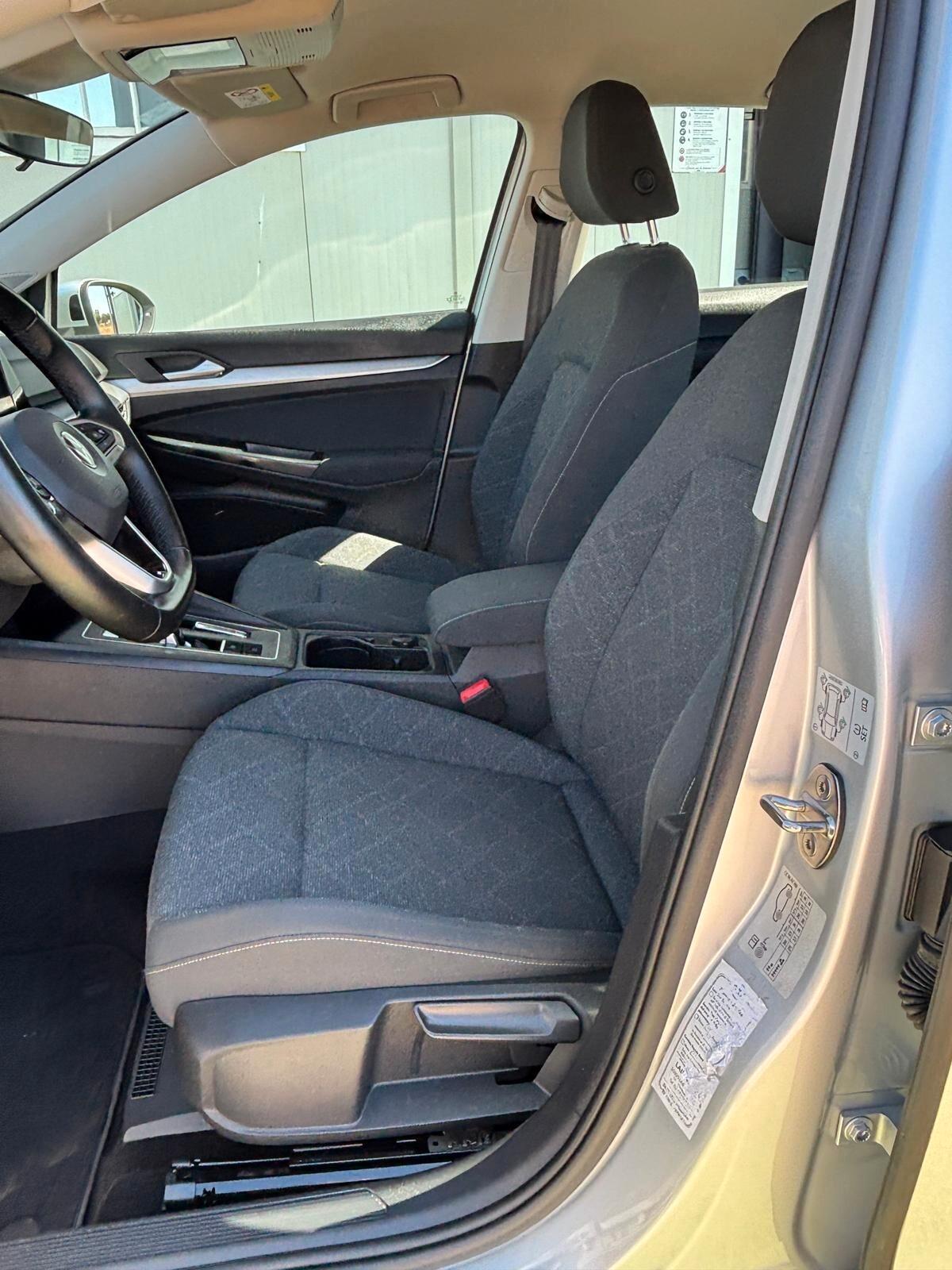 Volkswagen Golf 8 A SERIE 1.5 eTSI 150 CV CAMBIO AUTOMATICO