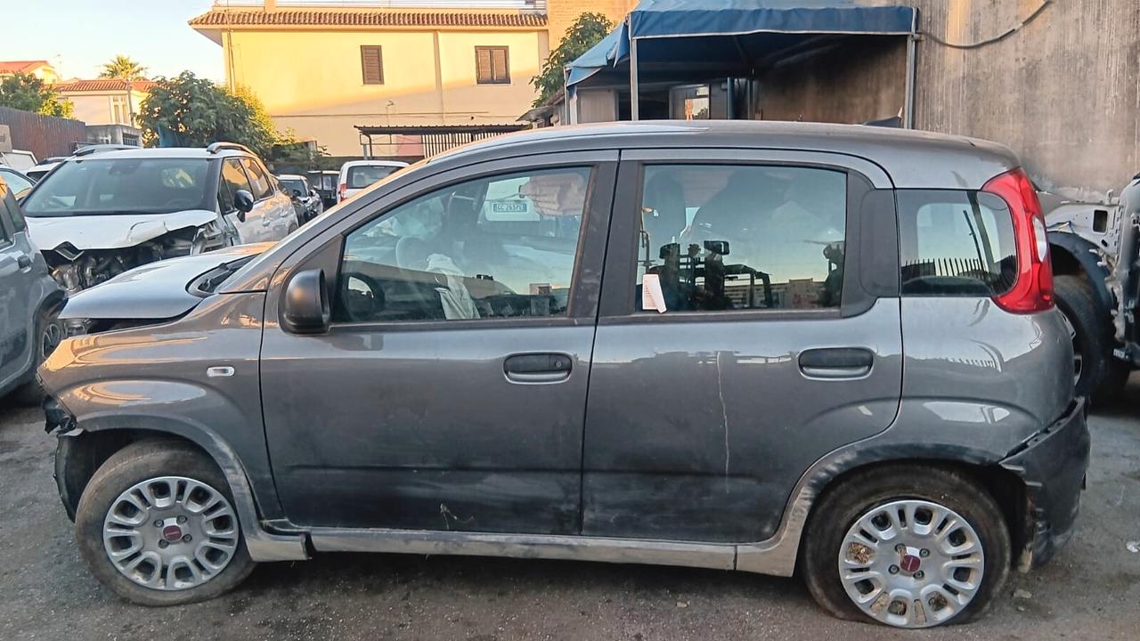 Fiat Panda incidentata sinistrata mondialcars 10.023