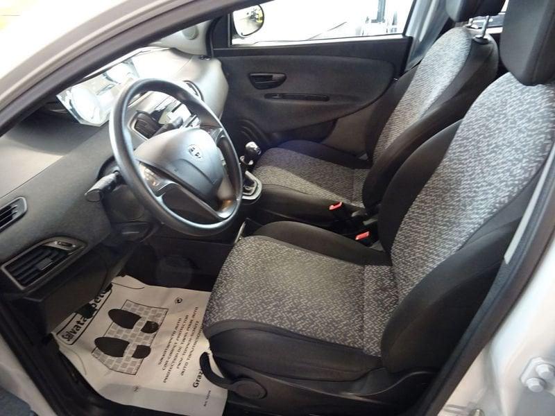 Lancia Ypsilon 1.2 69cv Silver