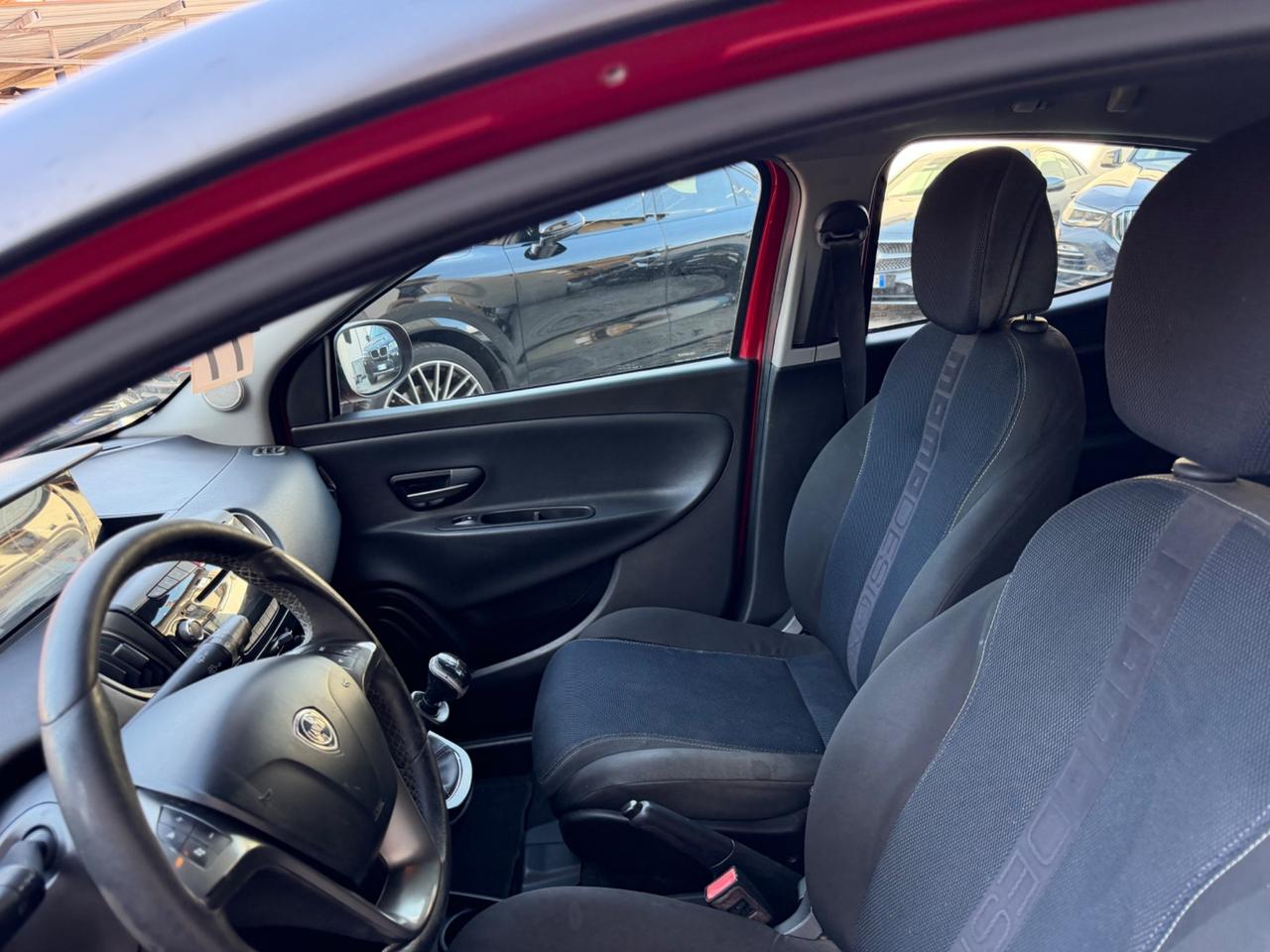 Lancia Ypsilon 1.2 69 CV 5 porte GPL Ecochic Platinum