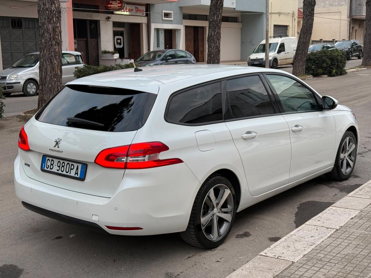 Peugeot 308 1.5 BlueHDi 130 EAT8 Allure NAVI 2020