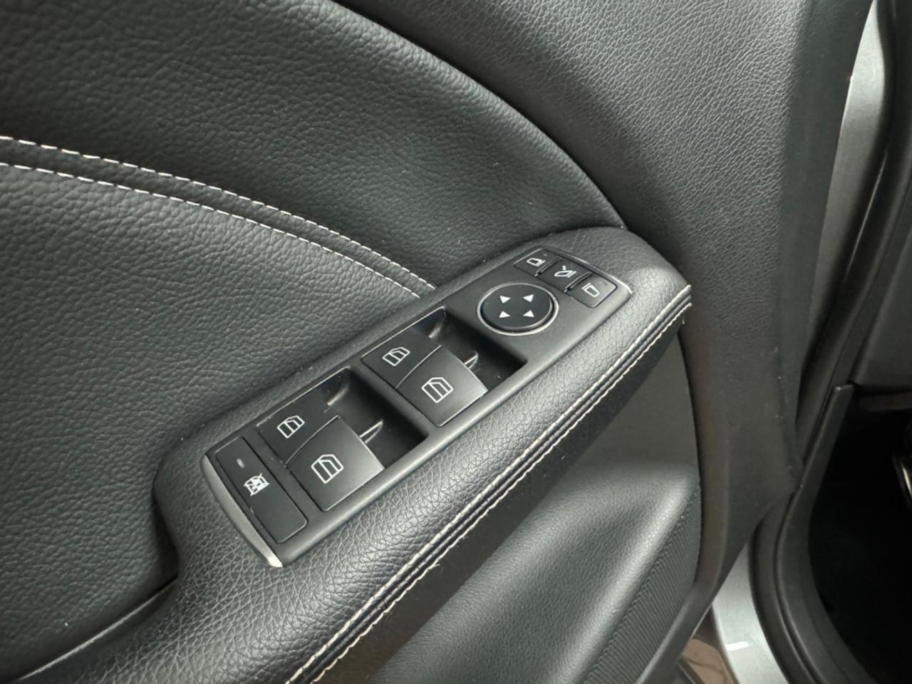 Mercedes-benz B 200 CDI BlueEFFICIENCY Premium