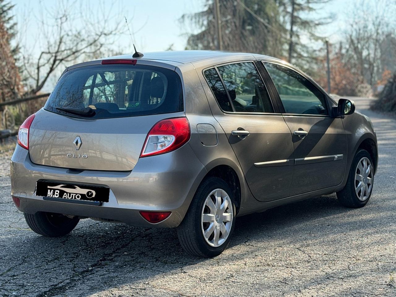 Renault Clio 1.2 16V 5 porte Luxe