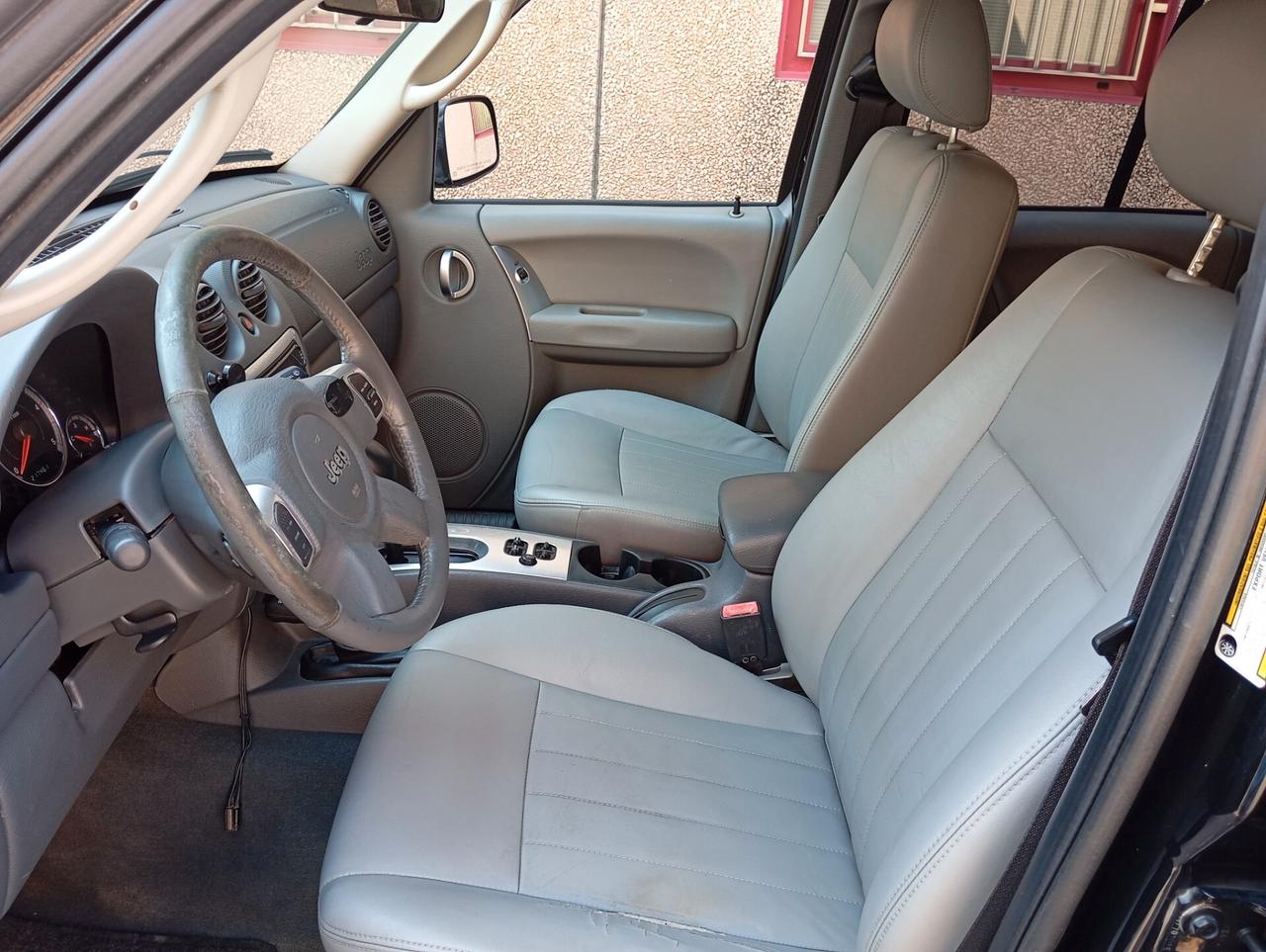 Jeep Cherokee 4X4 2.8 CRD gancio traino valuto permute