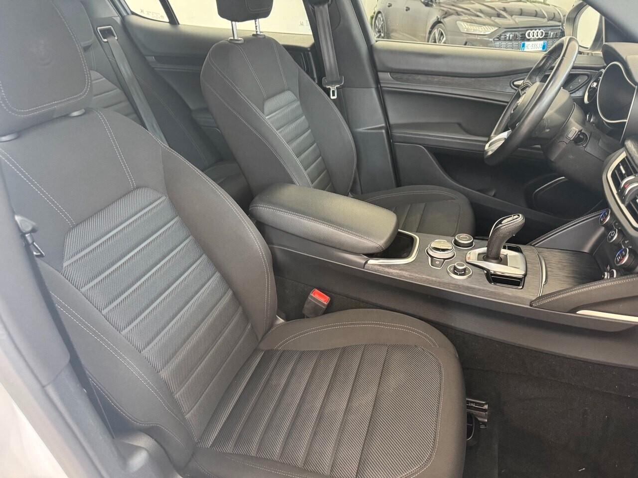 Alfa Romeo Stelvio 2.2 Turbodiesel 190 CV AT8 RWD Business