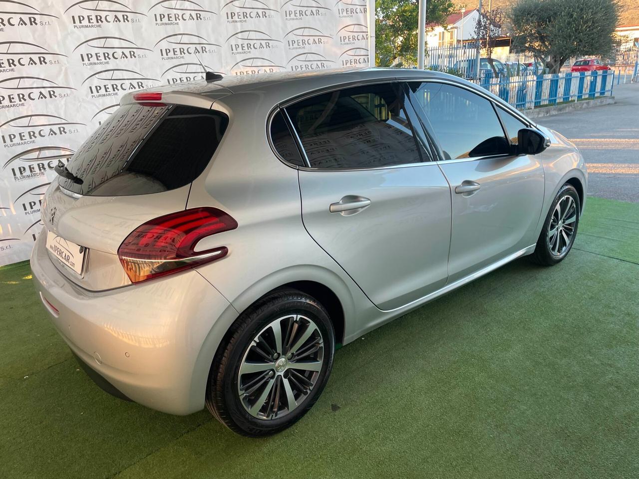 Peugeot 208 BlueHDi 75 5 porte Allure