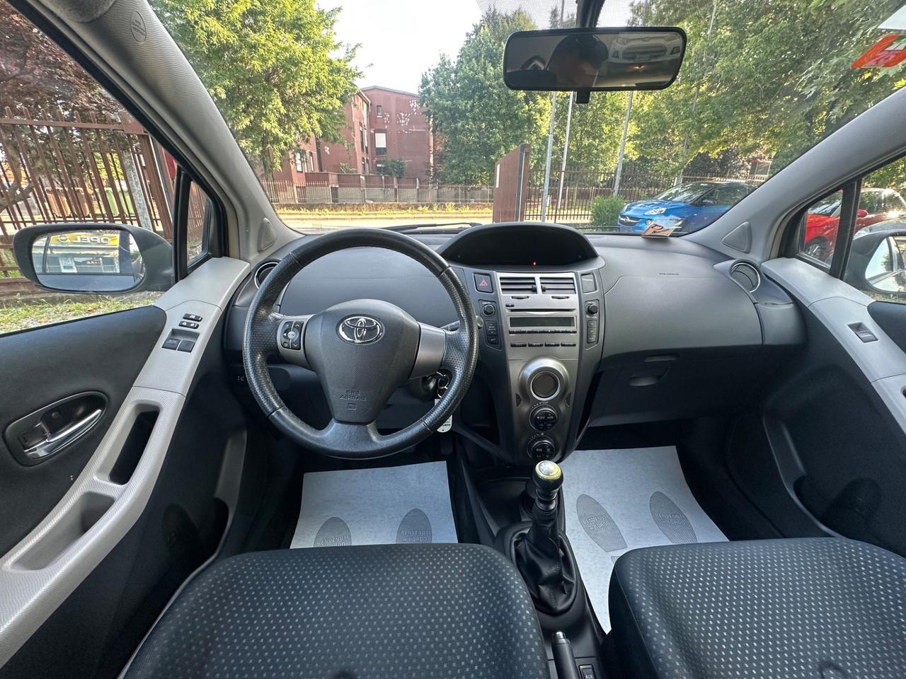 Toyota Yaris 1.3 5 porte Sol