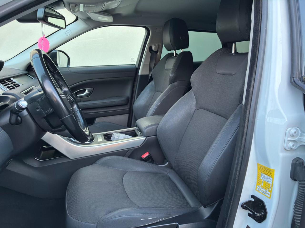 Land Rover Range Evoque 2.0 eD4 5p. SE