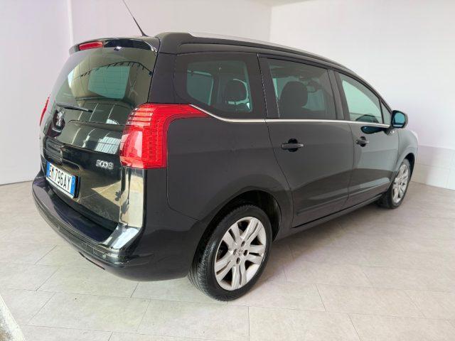 PEUGEOT 5008 1.6 HDi 112CV Business