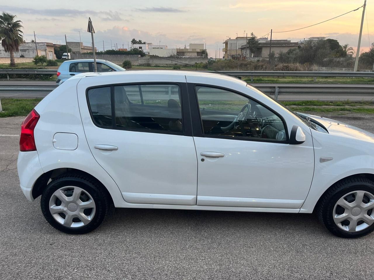 Dacia Sandero 1.4 8V GPL Lauréate Unipro 2009
